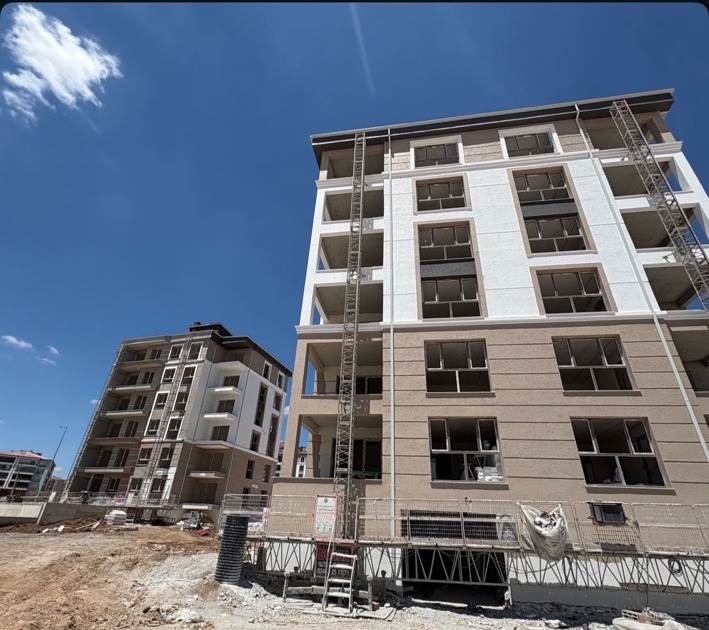 Apartman dış cephe ve yağmur iniş sistemi uygulaması